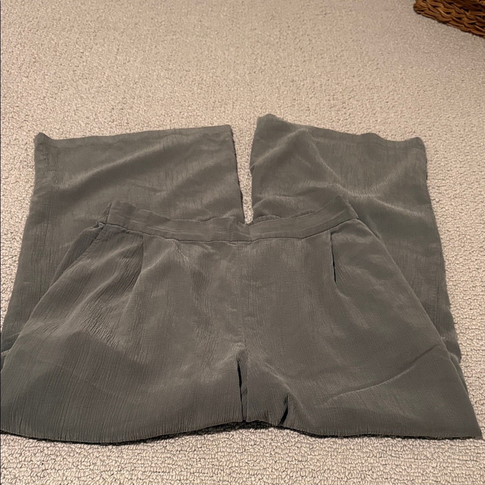 Brass Green Women's Trousers